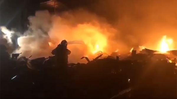 Пять человек погибли при пожаре в бытовке в Севастополе<br />
